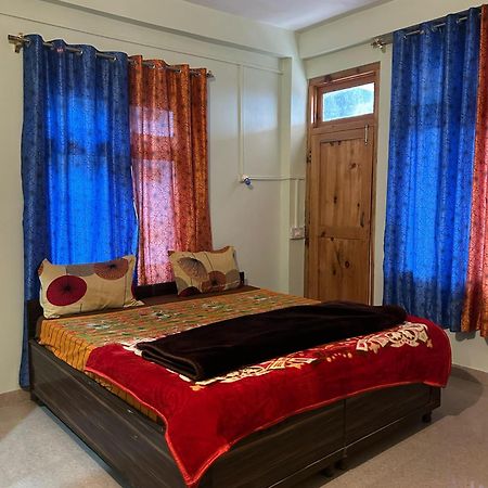 New Brahma Cafe Guest House Kalgha 외부 사진