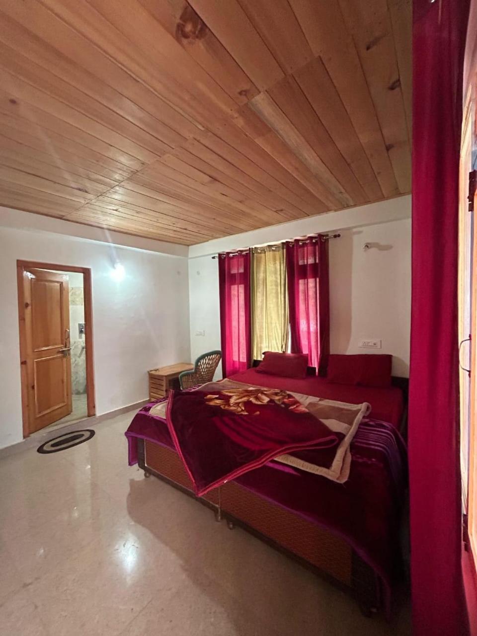 New Brahma Cafe Guest House Kalgha 외부 사진